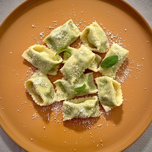 Primi Piatti: Ravioli ricotta ed erbette - homecooking